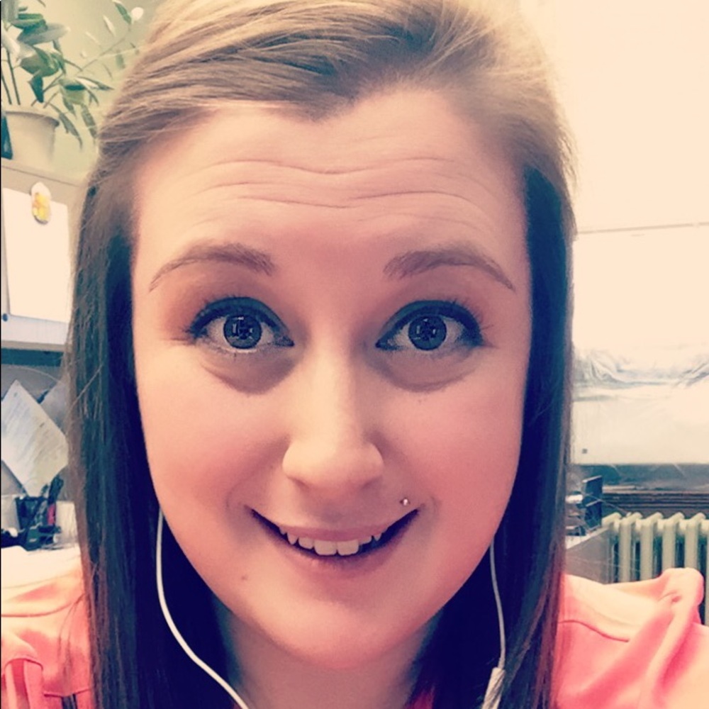 Meet your Posher, Cayla